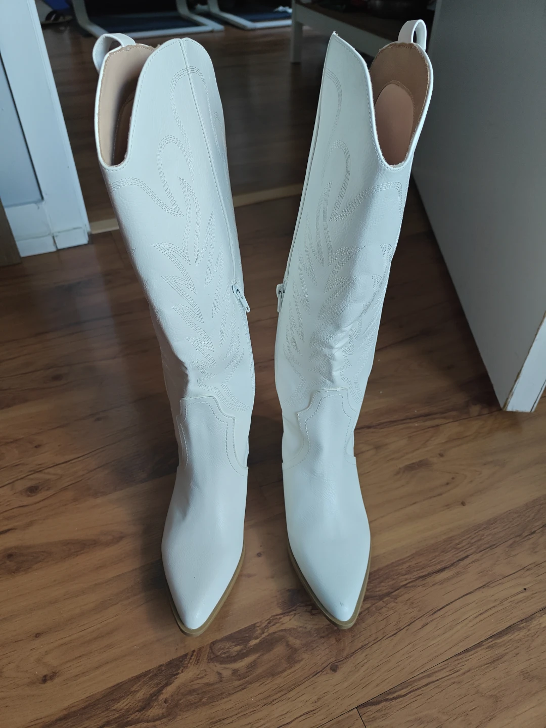 Brand new, knee-high, white Cowboy Boots for women, size 7