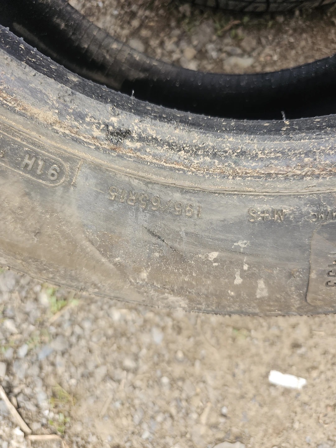195/65/R15 motomaster all season tires full set