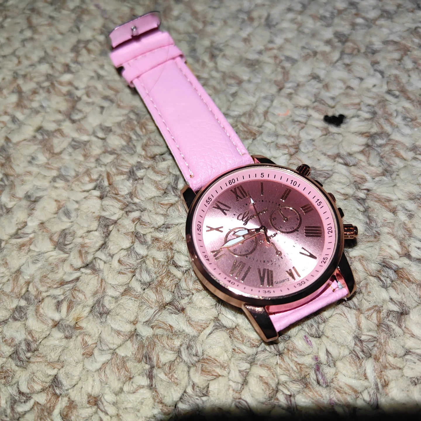Pink Fashion Watch - photo 4