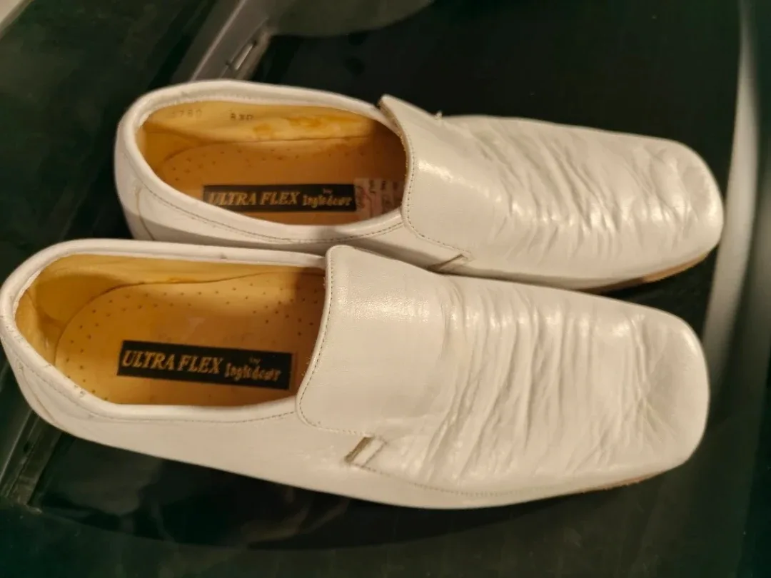 Ultra Flex by Ingledew's White Leather Loafers image indicator(8)