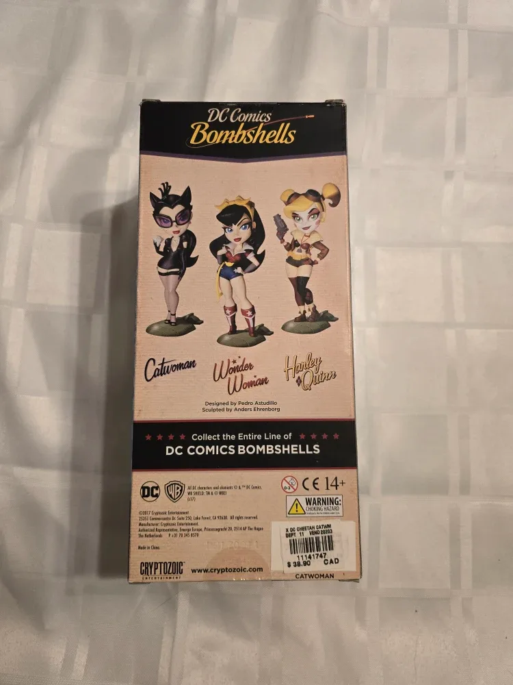DC Comics Bombshells Catwoman Vinyl Figure image indicator(4)