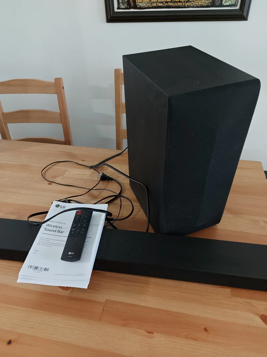 LG sound bar with subwoofer
