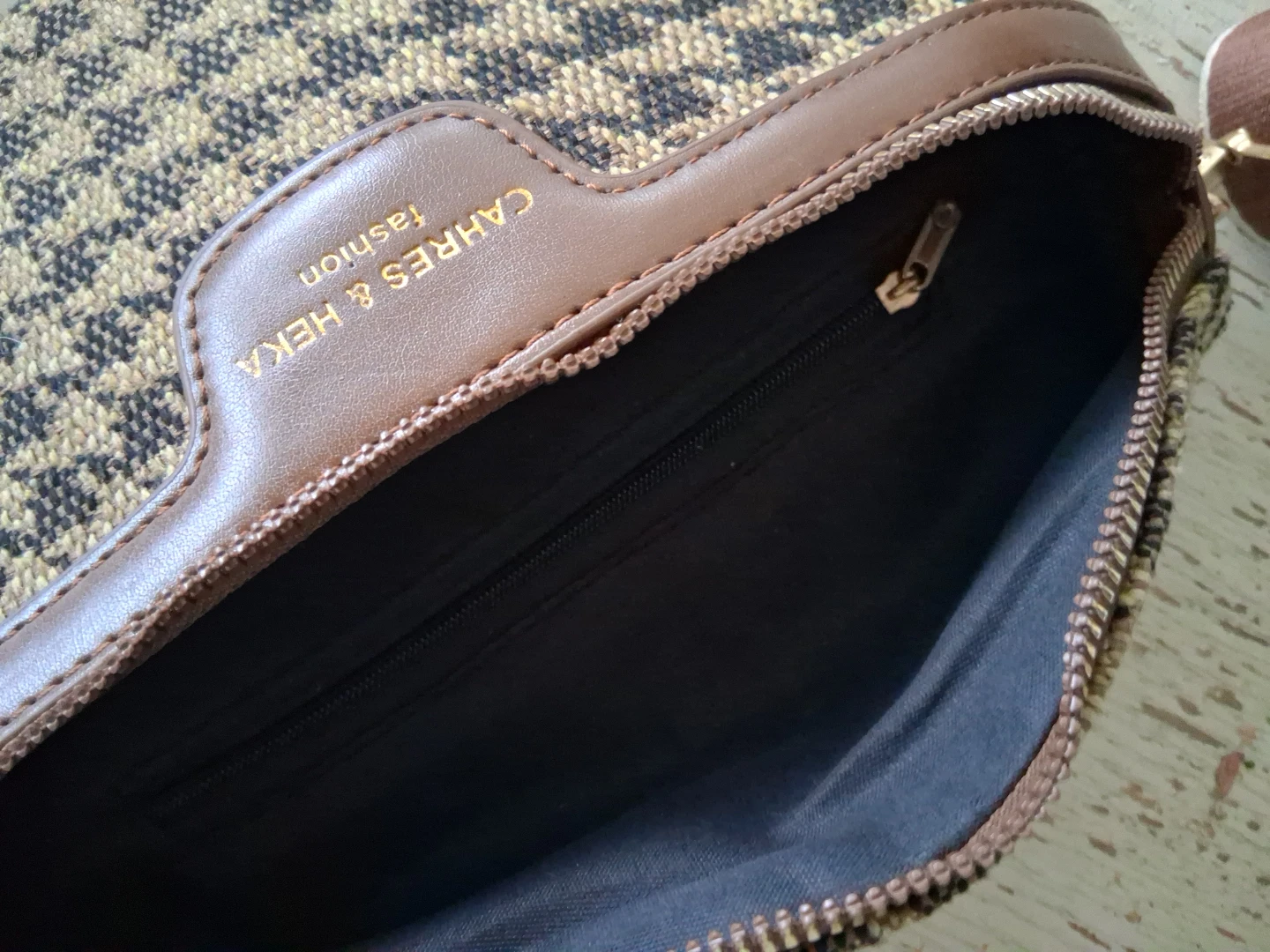 Cahres & Heka Houndstooth Belt Bag - photo 3
