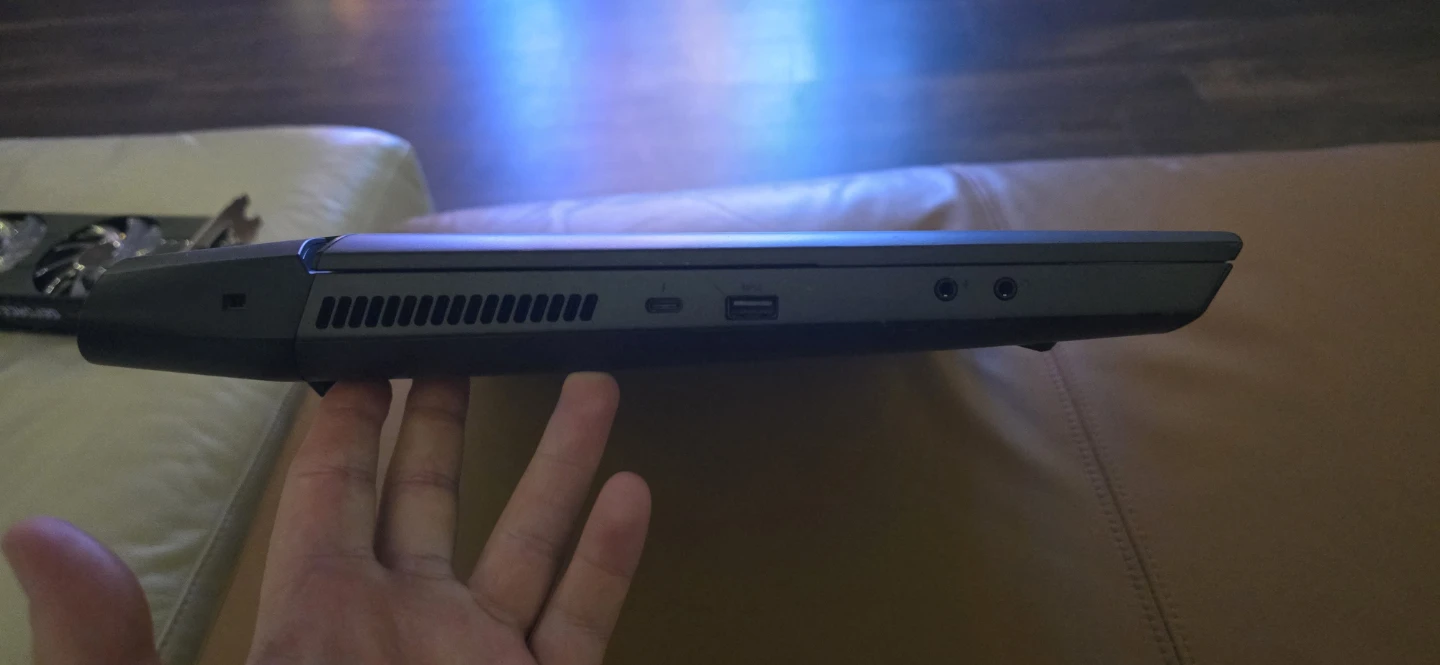 Alienware Area-51m Gaming Laptop - RTX 2080, i9-9900K - photo 2