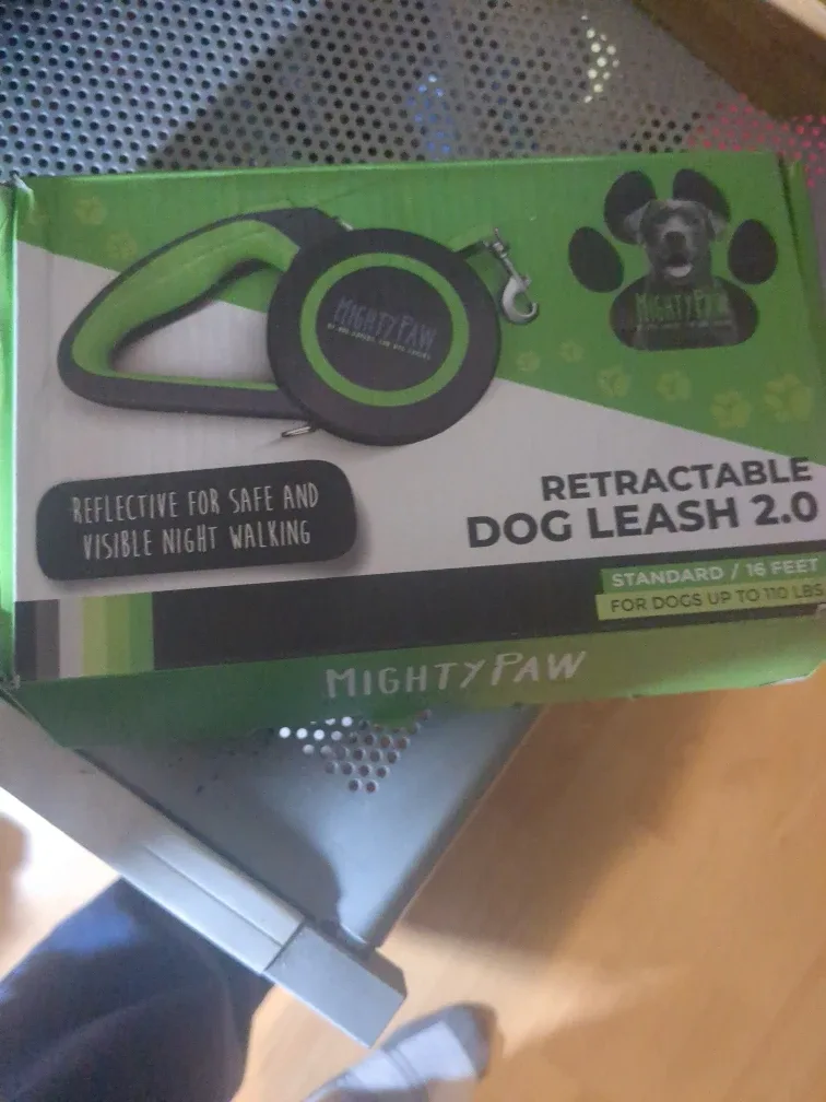 New Mighty Paw Retractable Dog Leash 2.0