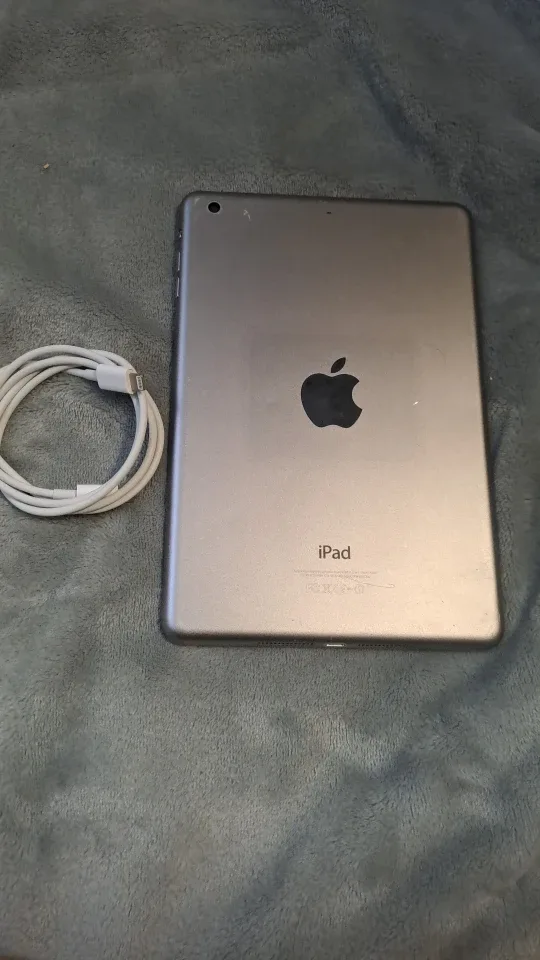 Ipad Mini 2 Fully working with charging cable image indicator(4)