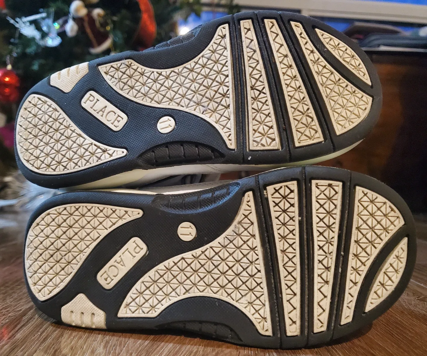 Place Kids White & Black High-Top Sneakers - Size 11 image indicator(3)