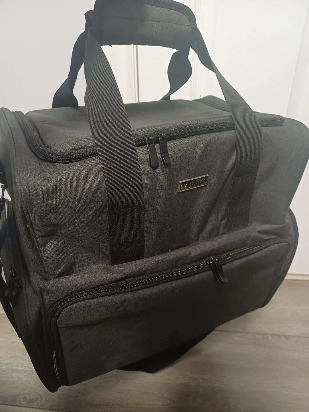 BAFASO Professional Makeup Train Case image indicator(6)