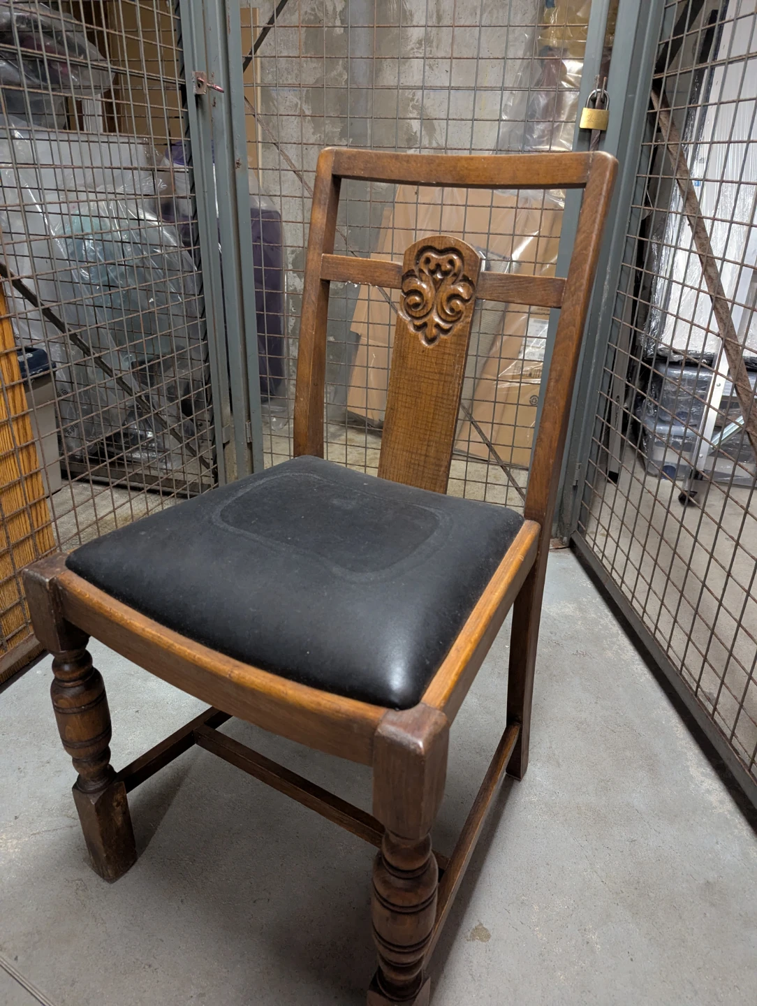 Antique LeBus Hill Dining Table & 4 Chairs (Restoration Project) - photo 2