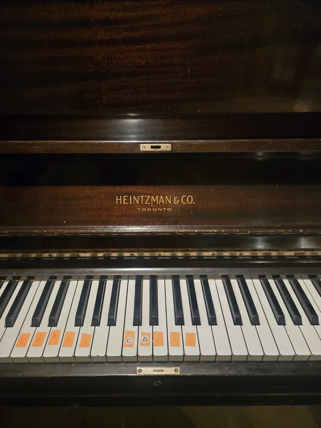 Heintzman & Co. Upright Piano image indicator(2)