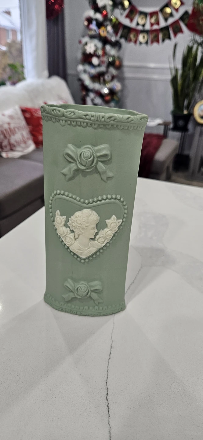 Vintage Wedgwood Style Green Jasperware Vase - photo 4