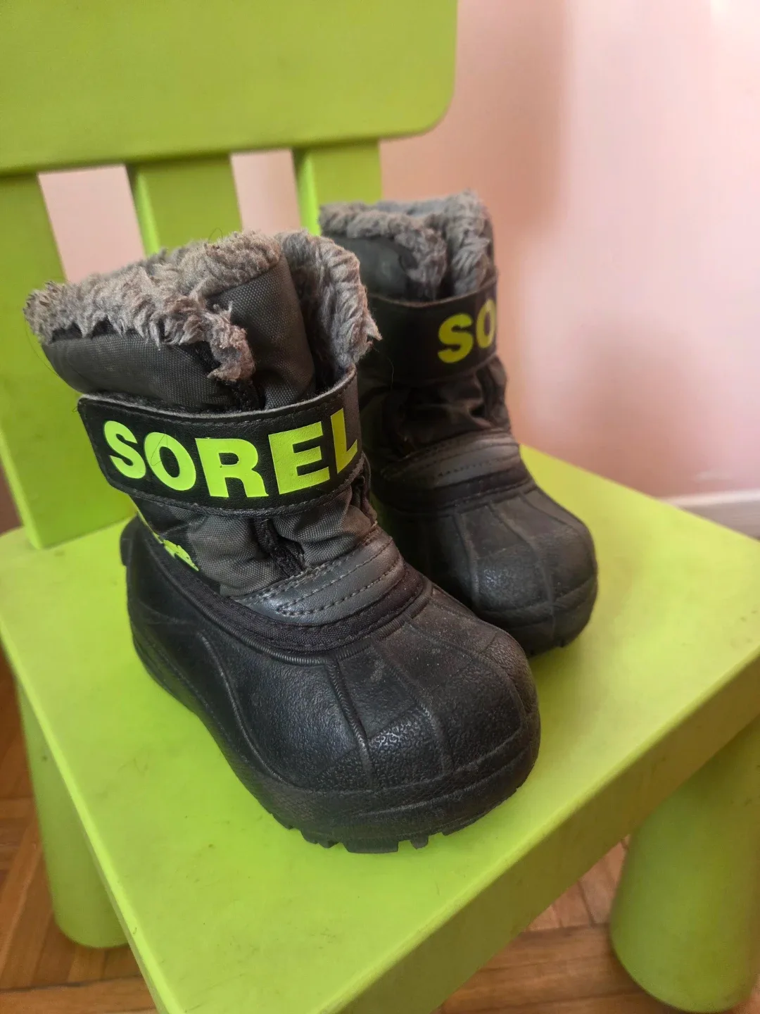 #Cleanout Sorel Kids' Boots size 6