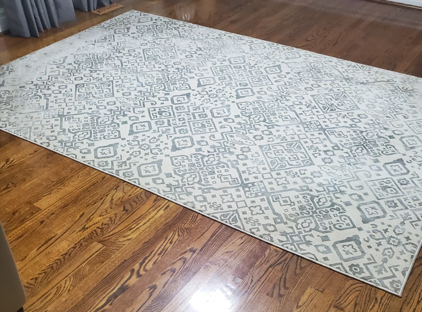 Patterned Area Rug - Grey and White