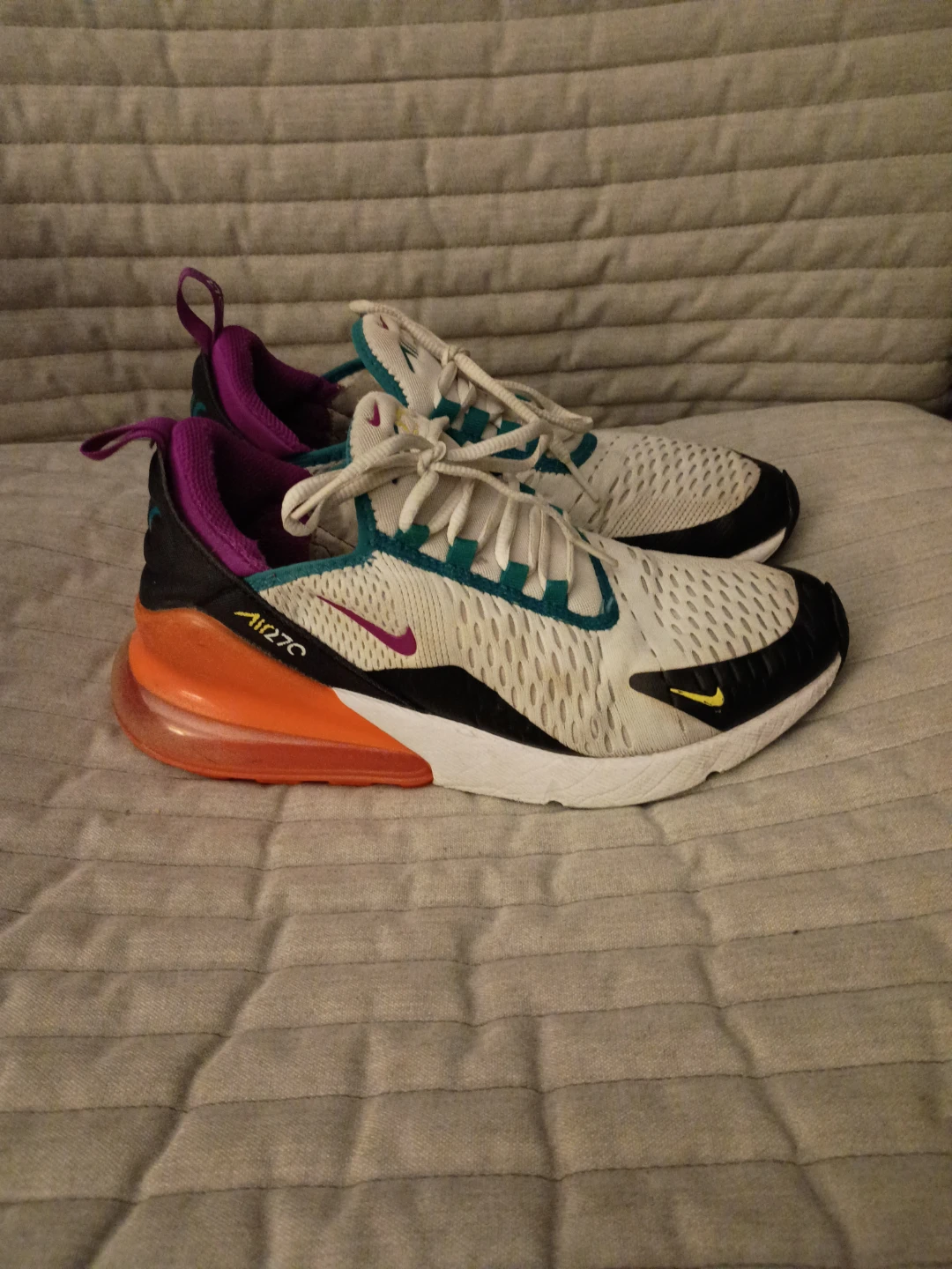 Nike Air Max 270 - Size 7Y - photo 3