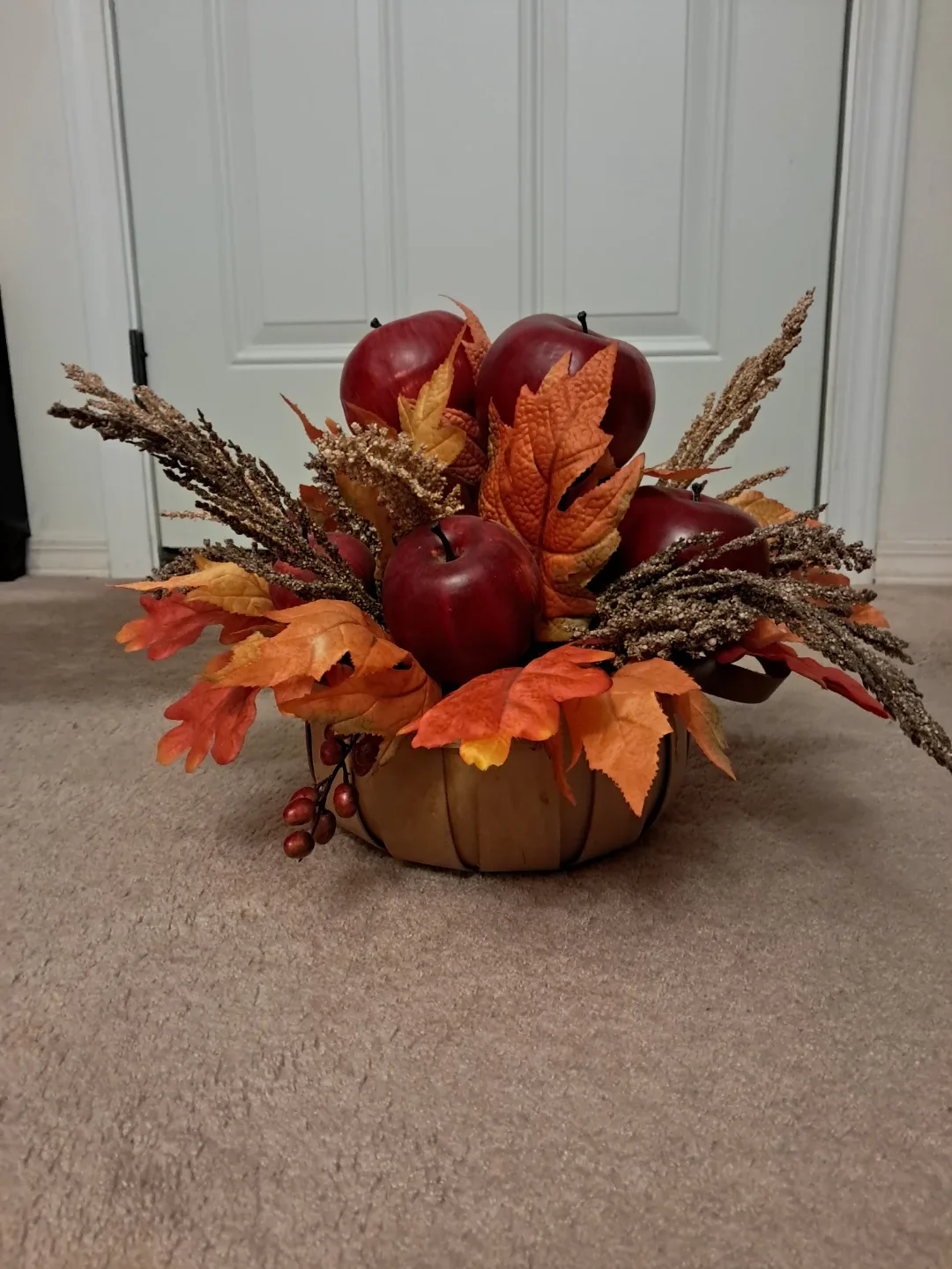 Fall Apple Basket Decor