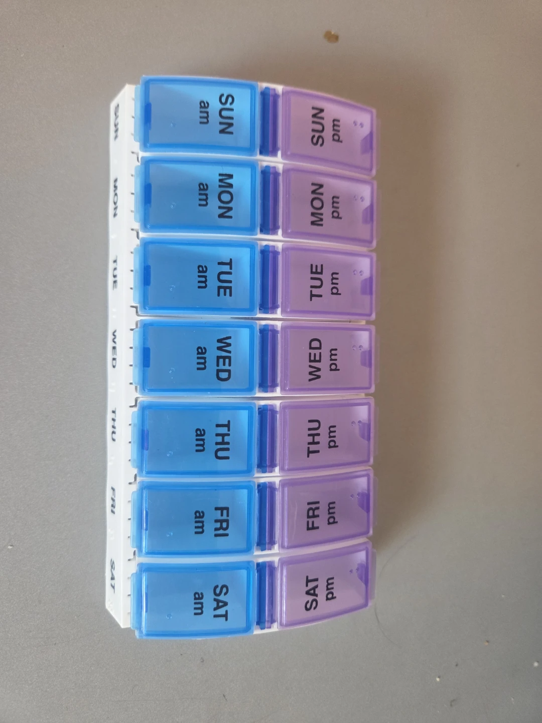 🥕 Weekly Pill Organizer