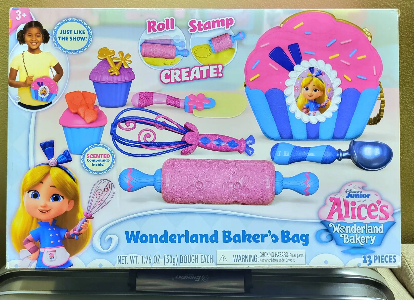 Alice's Wonderland Bakery Baker's Bag