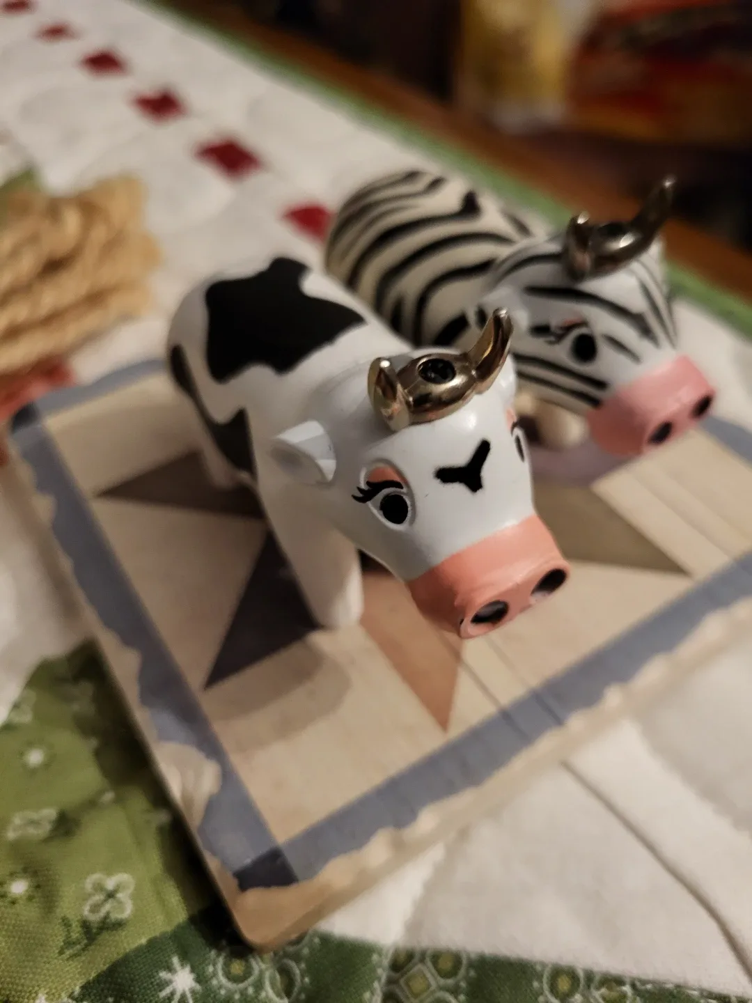 Novelty Cow Refillable Lighters (2)