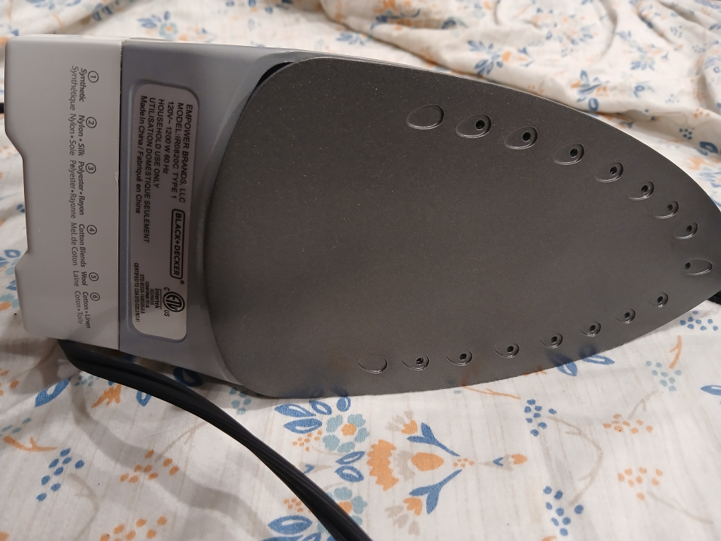 Black+Decker Iron - photo 2