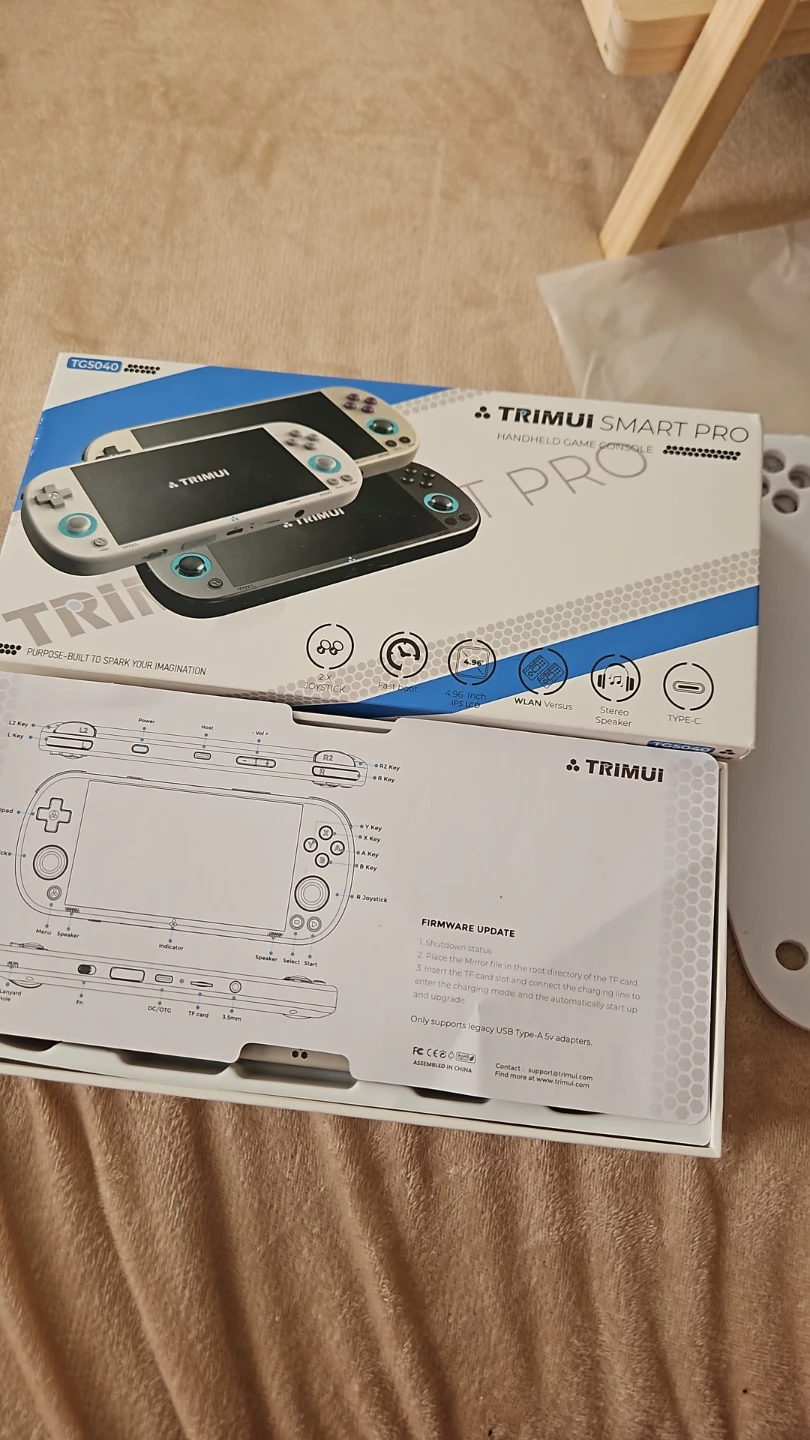 New Trimui Smart Pro Handheld Game Console - photo 2