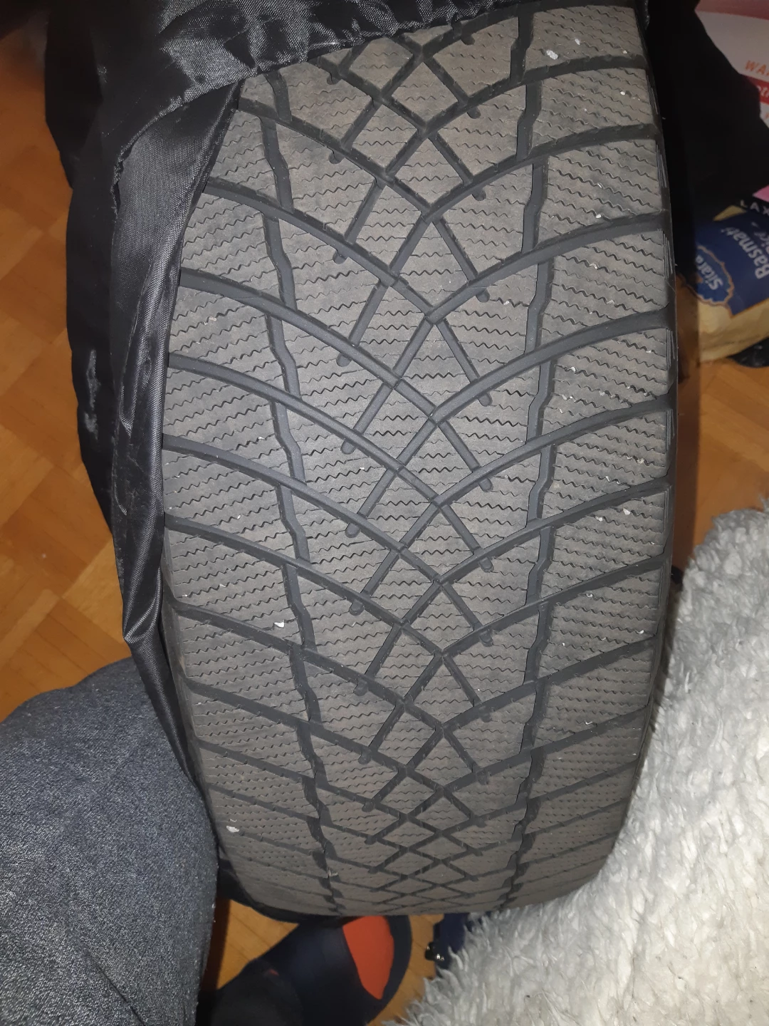 MotoMaster Winter Edge II Tires (225/60R18) - photo 3