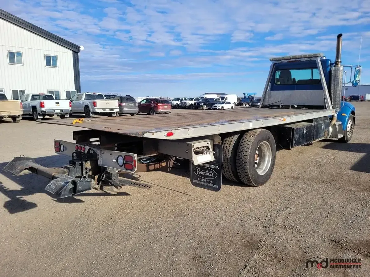 Tow truck for hire image indicator(3)