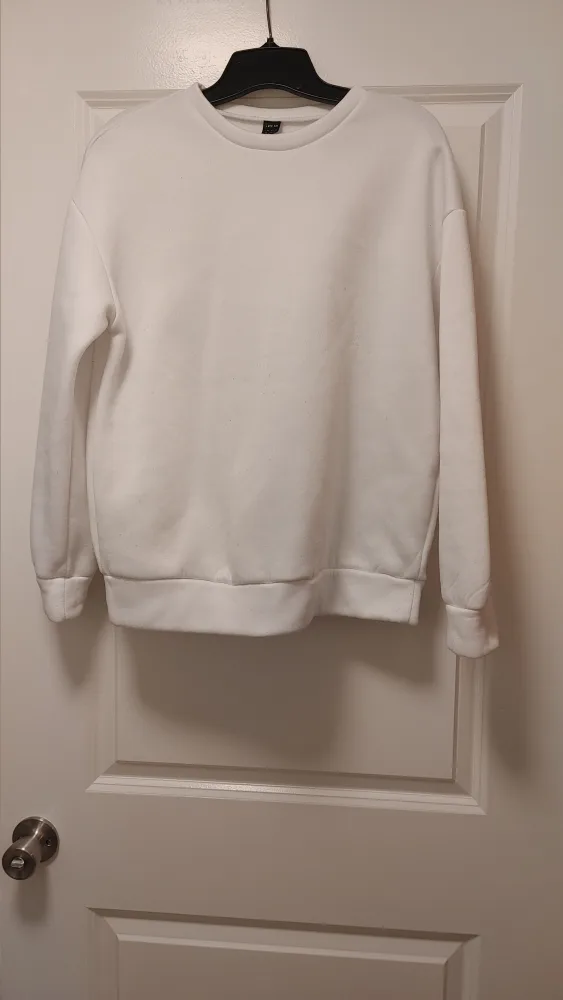 White Sweatshirt - "Everything Will Be Okay" size Medium image indicator(4)