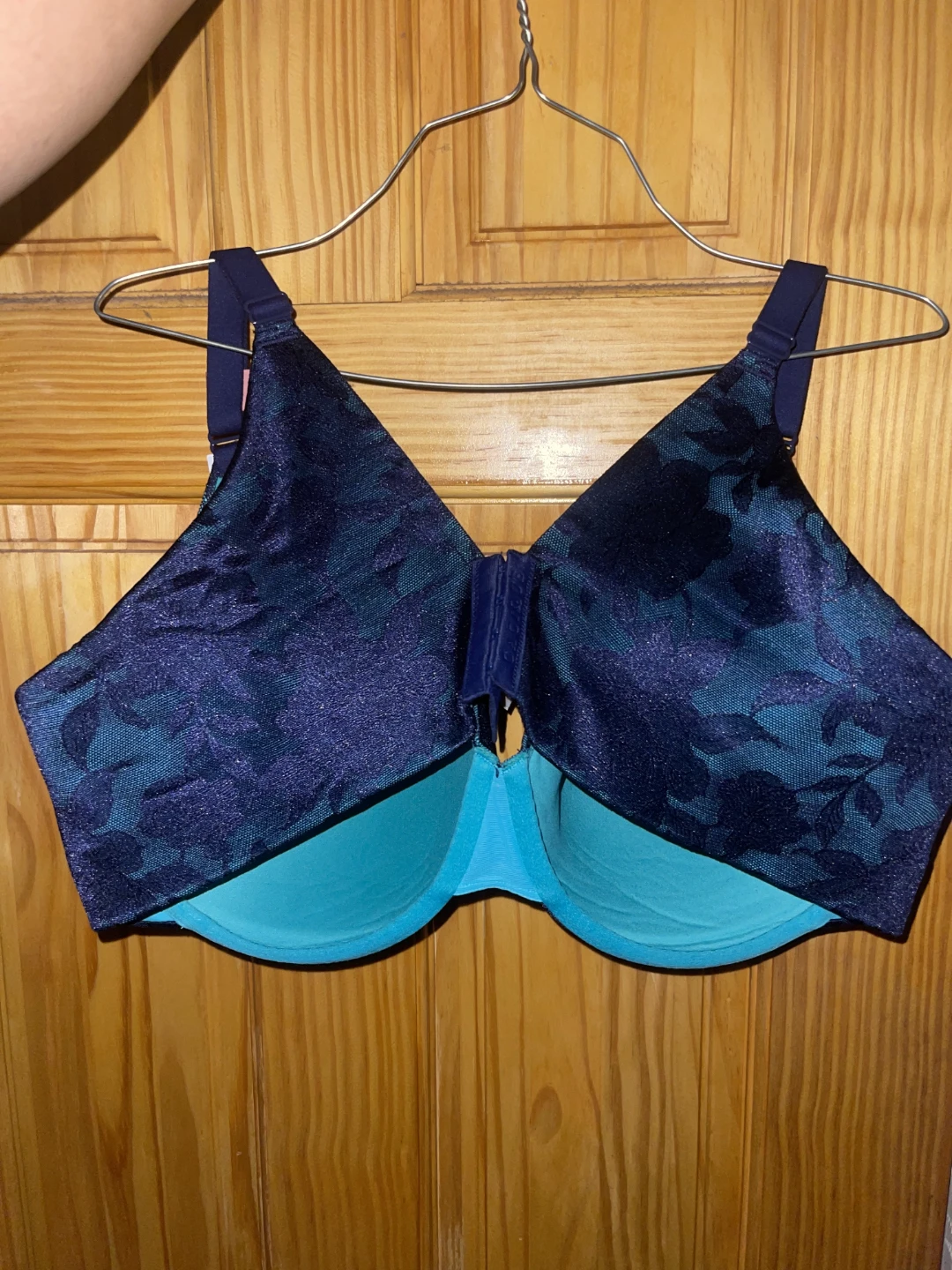 Cacique Invisible Back Smoother Bra - Size 44DD - photo 2