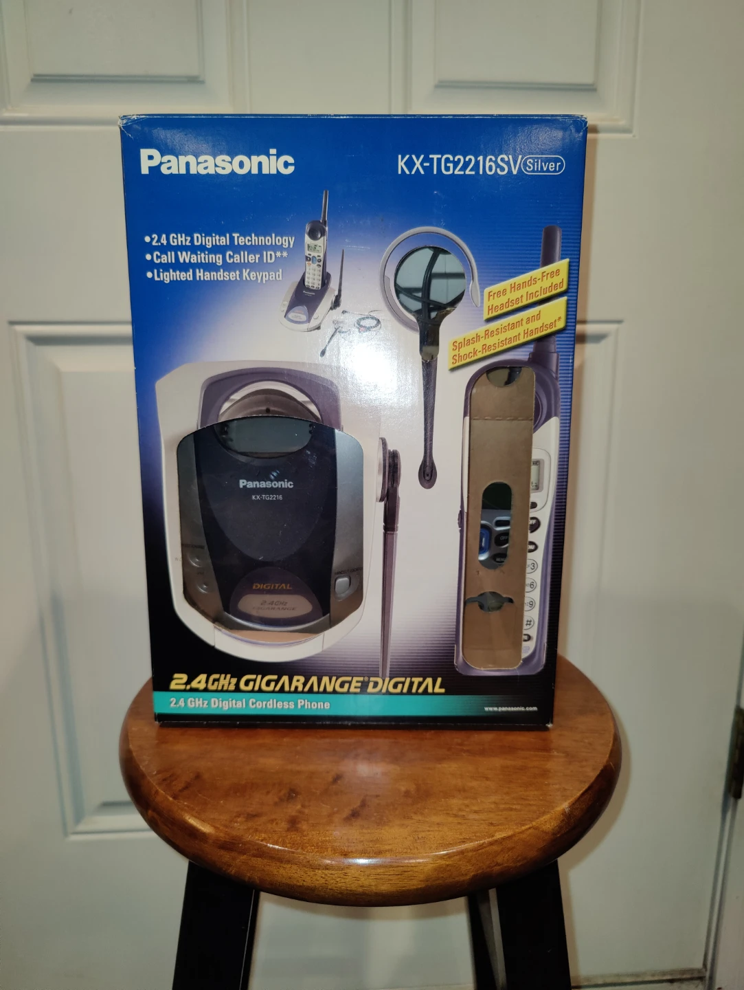 Panasonic KX-TG2216SV Cordless Phone - Silver