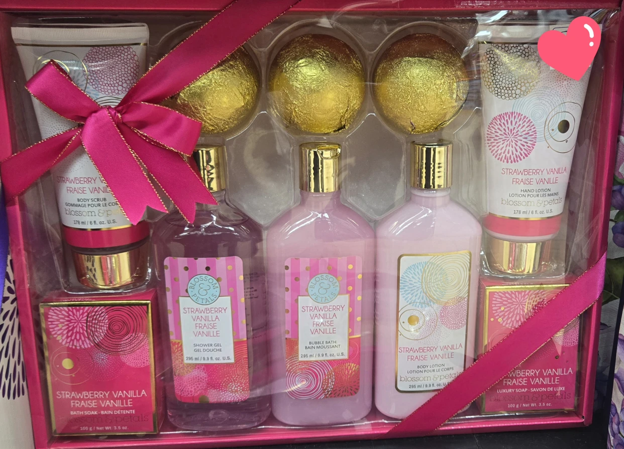 Shower Gift set Blossom & Petals Strawberry Vanilla