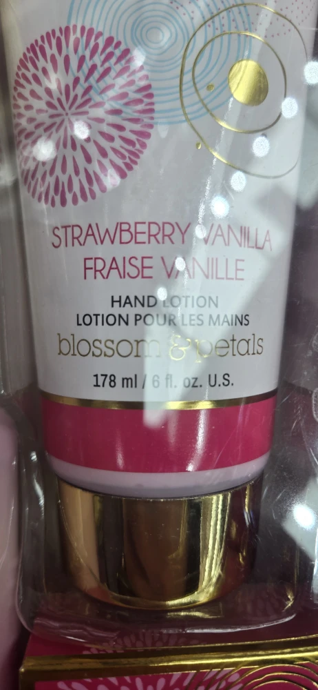 Shower Gift set Blossom & Petals Strawberry Vanilla - photo 3