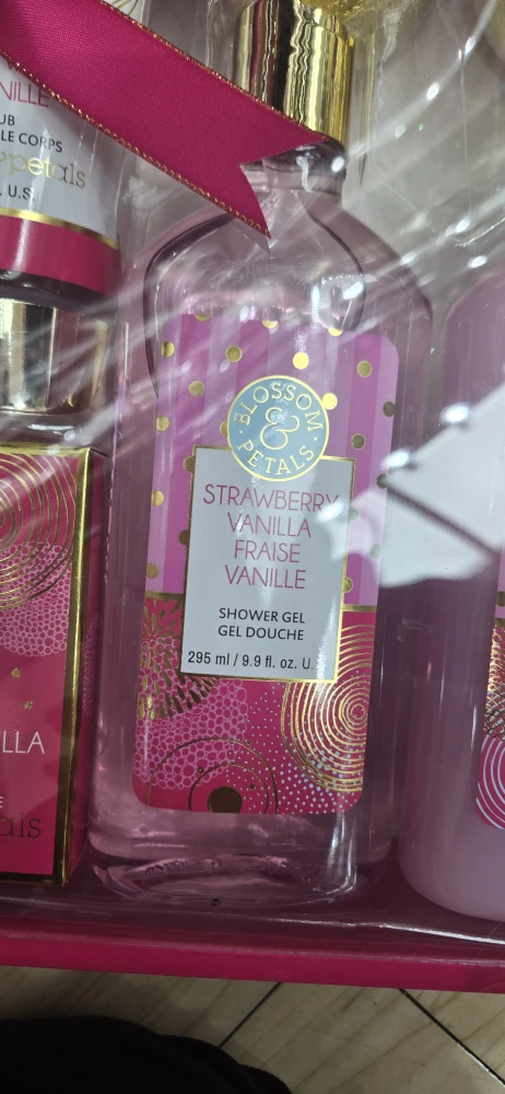 Shower Gift set Blossom & Petals Strawberry Vanilla - photo 4