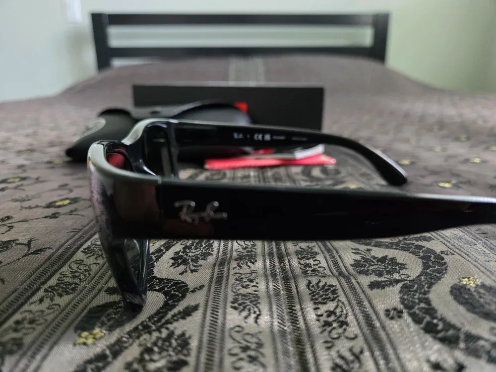 Ray-Ban RB4194 601/9A Sunglasses - Black image indicator(4)