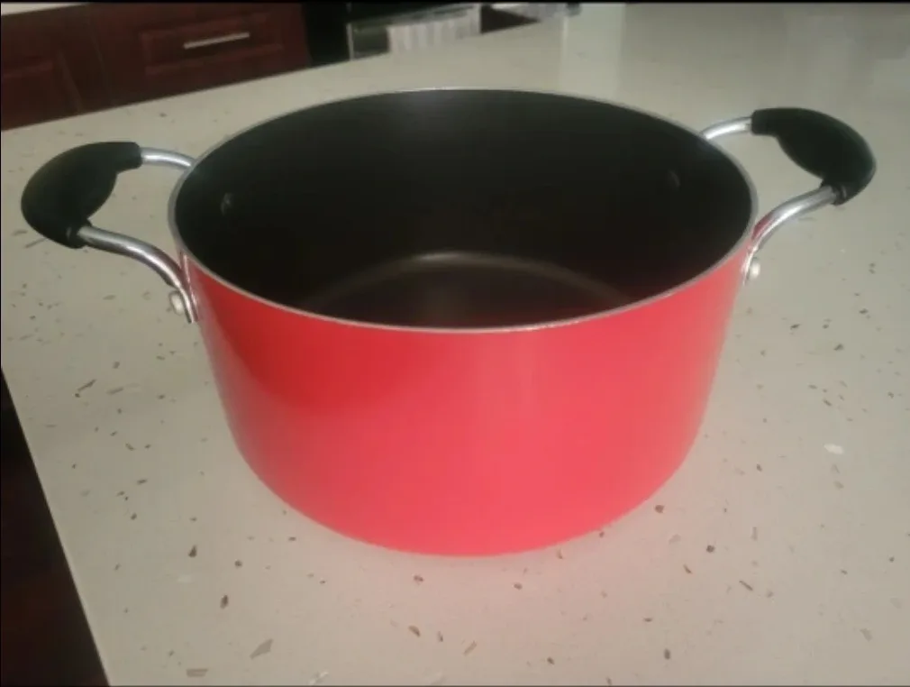 Red Stock Pot - 10 inch #Cleanout