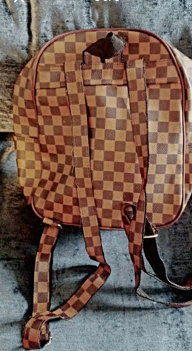 Brown Checkered Backpack image indicator(3)