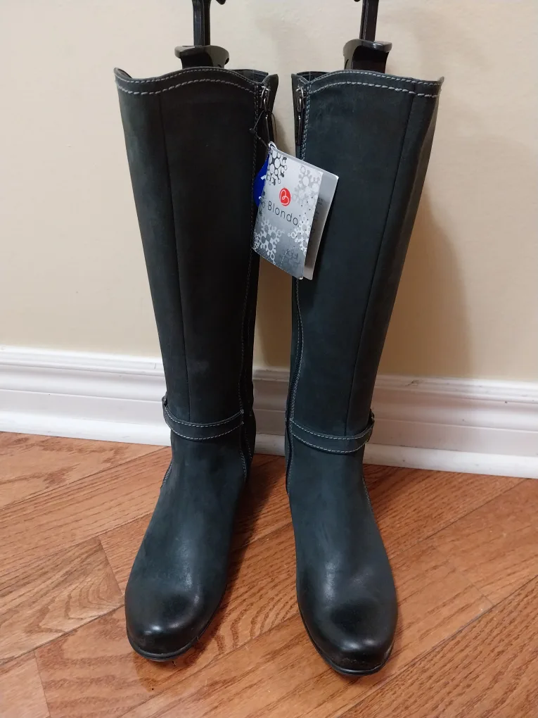 NEW Women's Blondo Tall  Leather Size 7.5W Boots (Fits 6.5 - 7) image indicator(2)