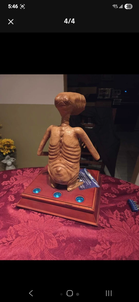 E.T. Authentic Film Replica Statue - photo 3