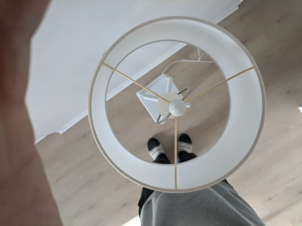 White Shelf Floor Lamp image indicator(6)