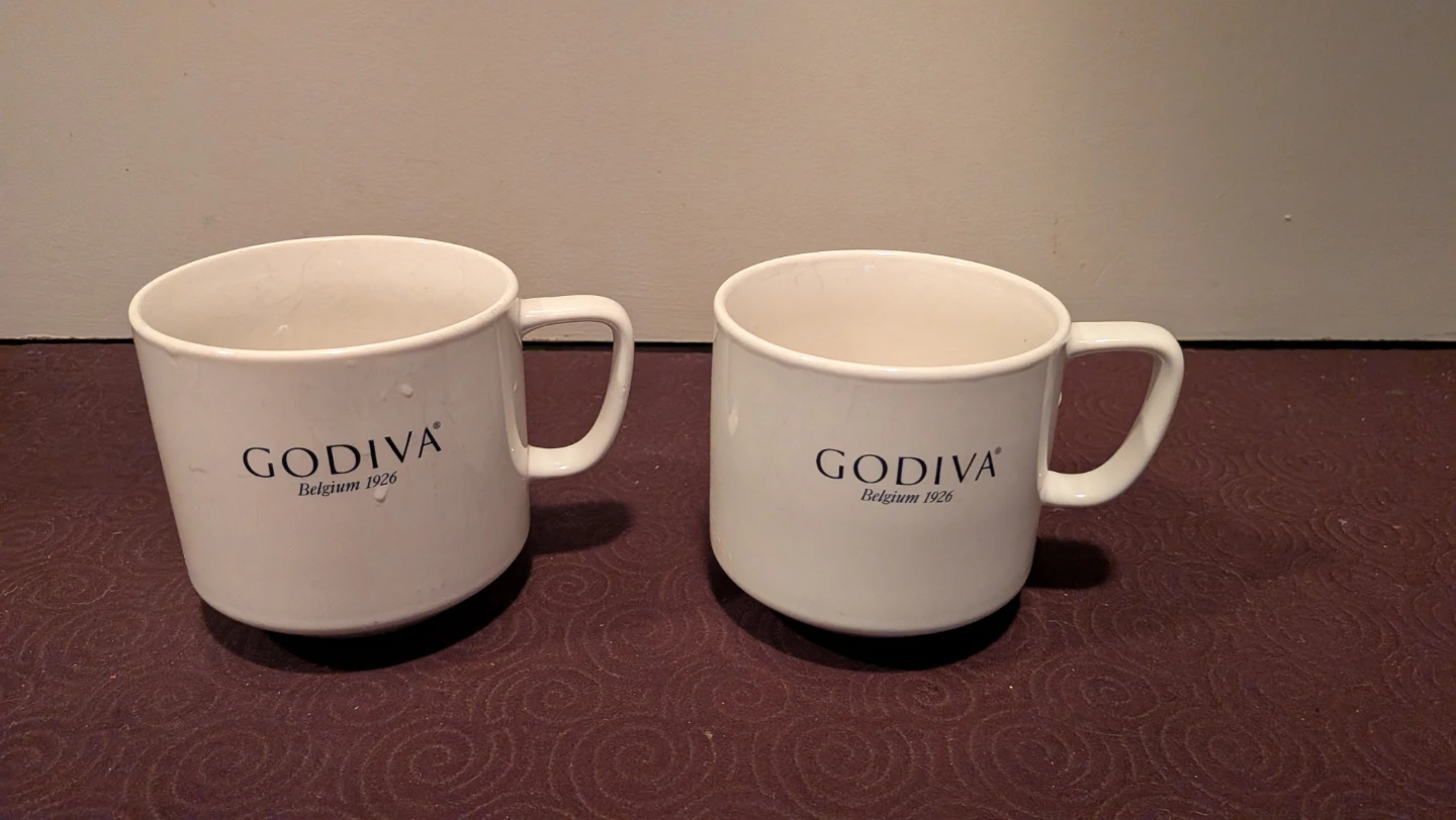 White Dinnerware Set (17 pieces) - photo 2