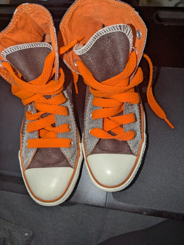 Rare Brown DenimConverse All Star High Top - Size 6 image indicator(3)