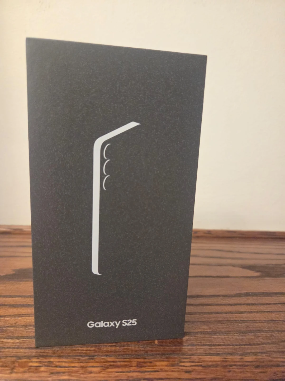 New Samsung Galaxy S25, Brand new, Gray, Fido /Rogers, Sealed