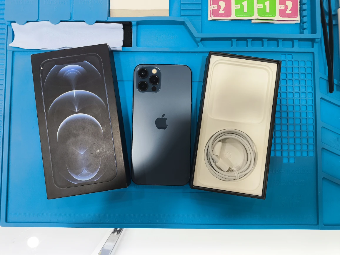 iPhone 12 Pro - photo 3