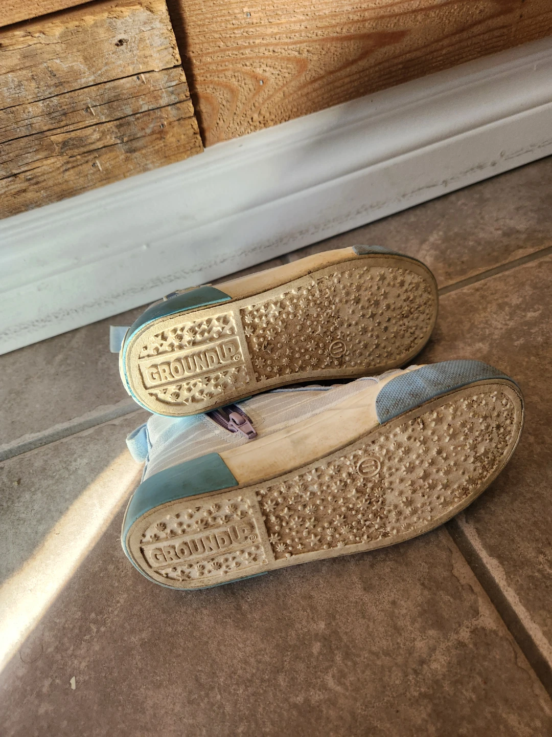 Bluey Kids' High-Top Sneakers, Size 11 - photo 4