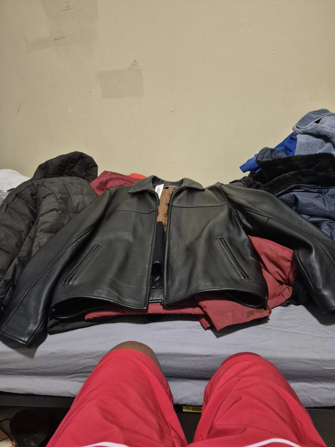 Danier Black Leather Jacket - photo 3
