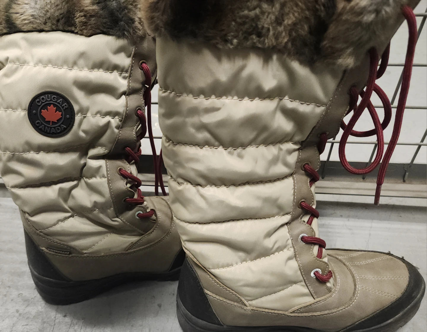 Cougar Canada Winter Boots size 6