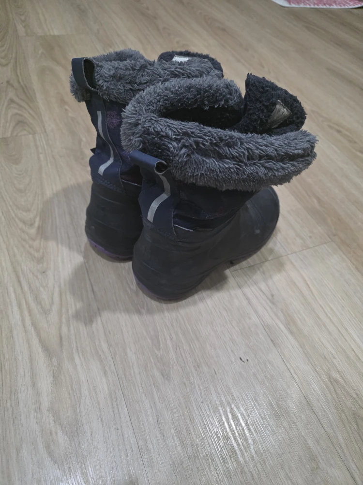 Kamik Winter Boots - Size 3 - photo 2