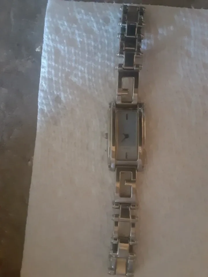 Guess Silver-Tone Ladies Watch