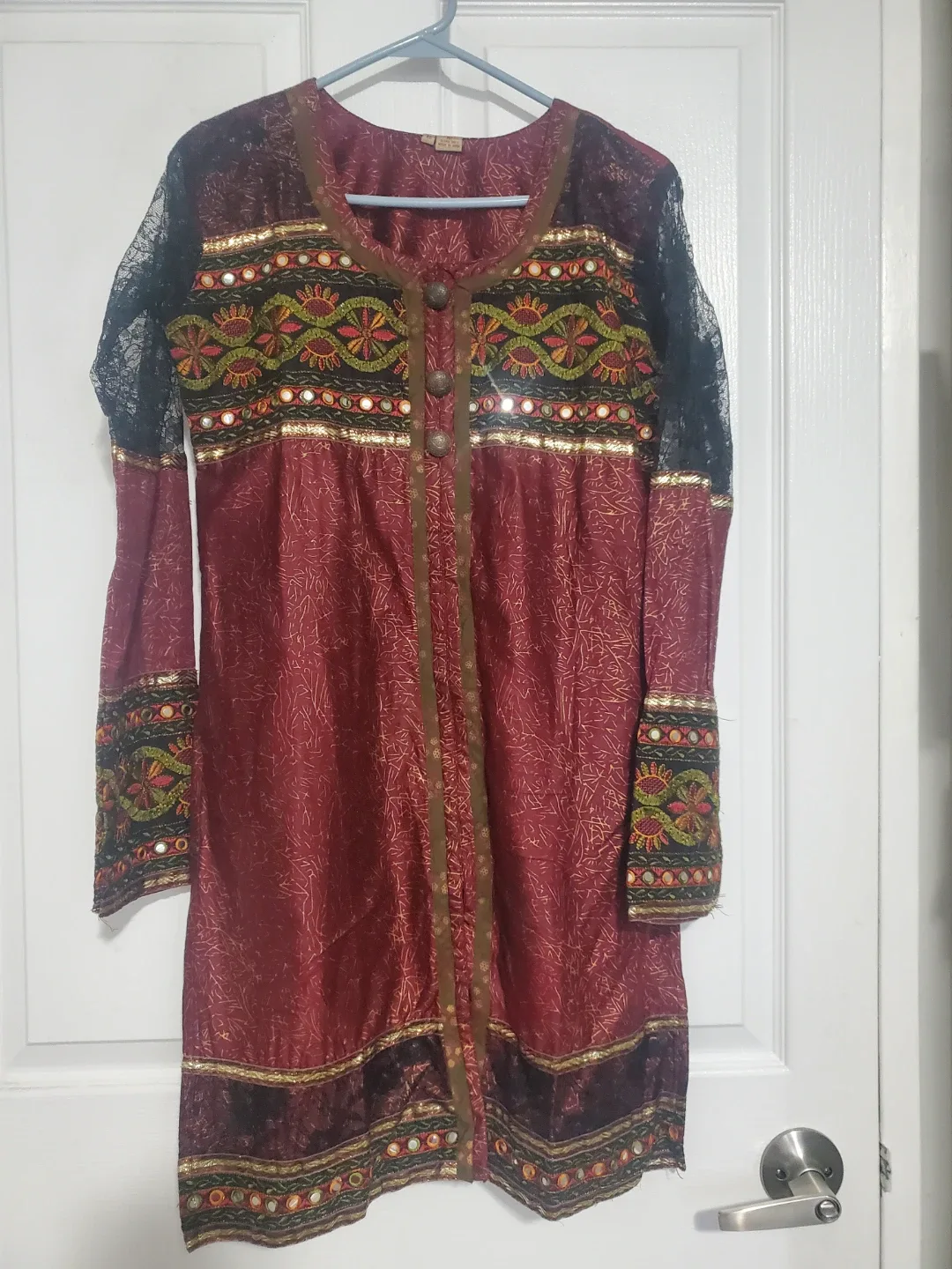 Salwar Kameez , lace sleeves Maroon Embroidered