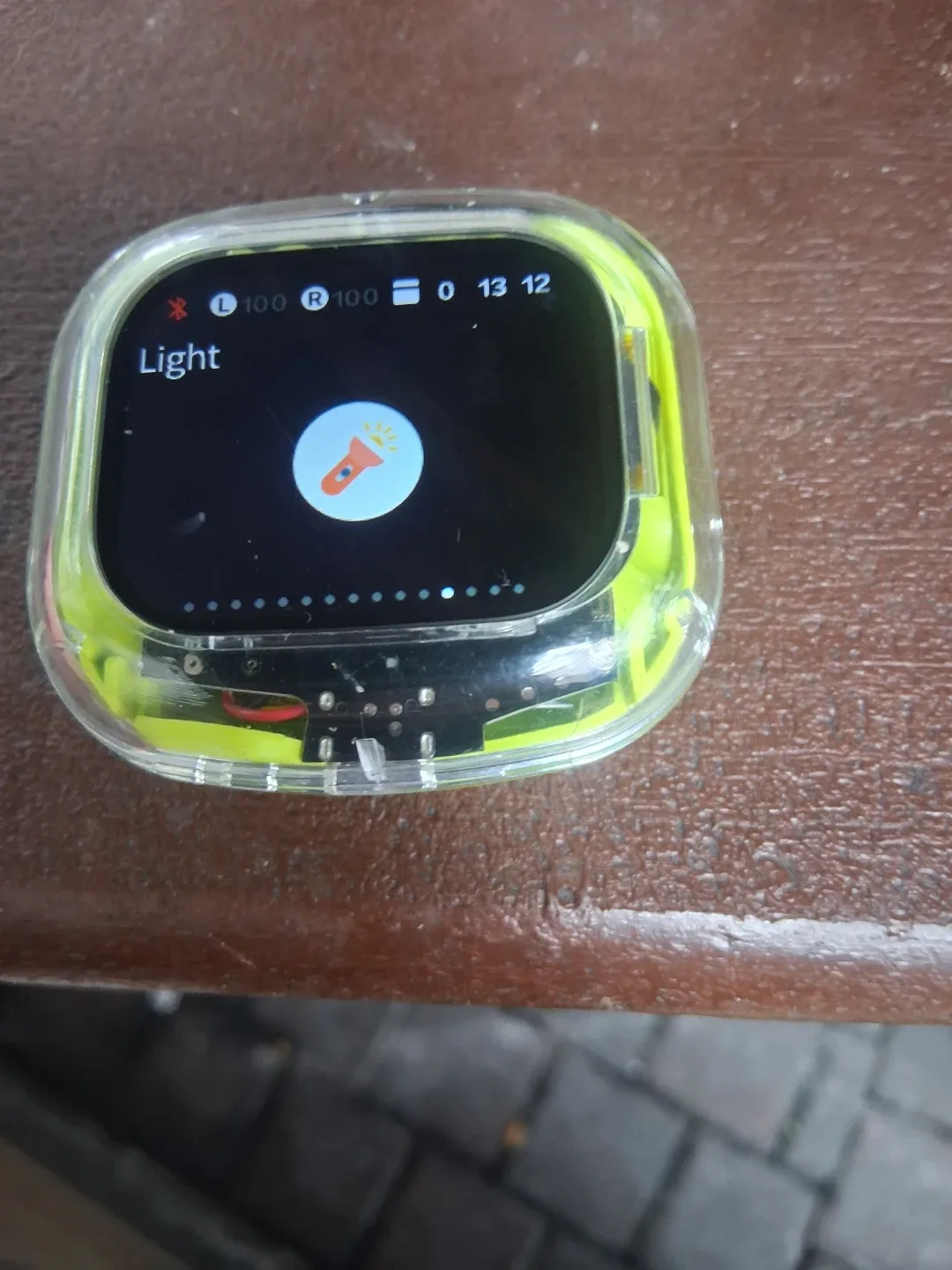 Helix Bluetooth earbuds  - Green image indicator(7)