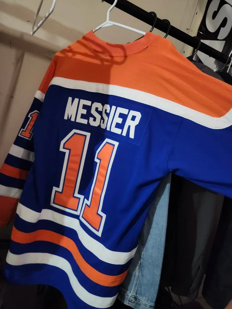 Mitchell & Ness Oilers Mark Messier Jersey image indicator(2)